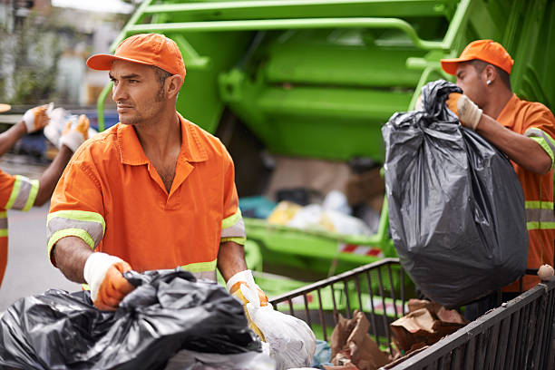 Best Garage Cleanout  in De Soto, IL